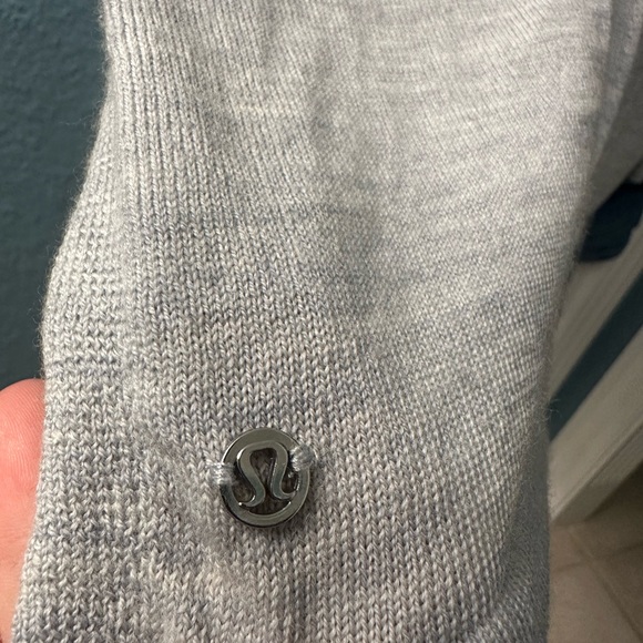 Lululemon Blissful Zen Merino Wool Thumbhole Sweater Cardigan Jacket, Size 8 - Picture 12 of 13